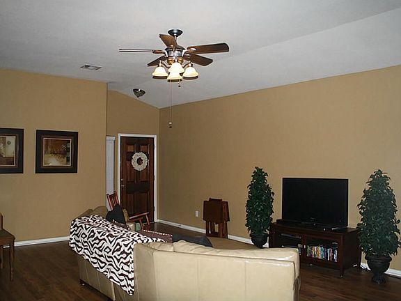 3rd image of 7305 White Lane Ct