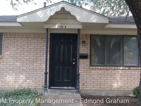 2nd image of 1108 N Sherman St