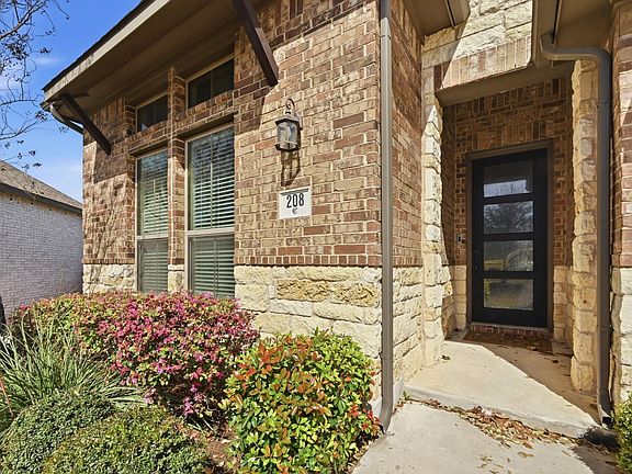 4th image of 208 W Branch Rd