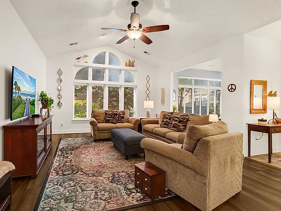 4th image of 1433 Saint Thomas Circle #E 4