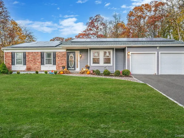 1 Fuller Drive, Ridge, NY 11961