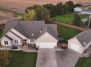 608 N Patterson Crt, Hershey, NE 69143