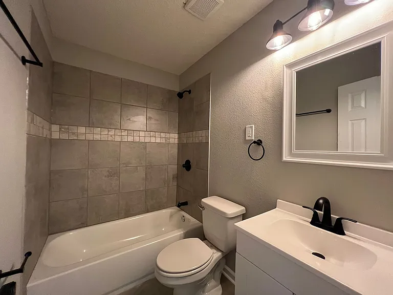 3707 Vanderwood Dr — Photo 13