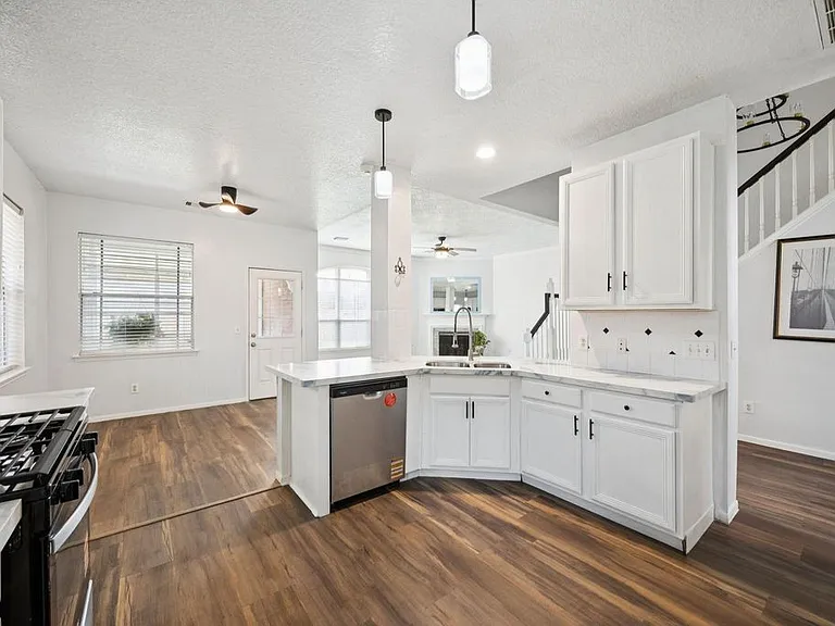12310 Robin Meadow Cir — Photo 11