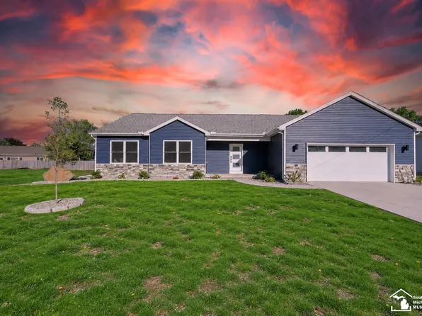 15458 Eastwood Dr, Monroe, MI 48161