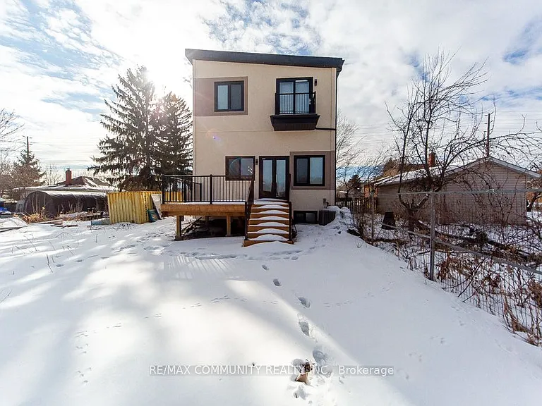475 Wilson Rd N — Photo 48