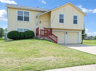 17210 King Ct, Gardner, KS 66030