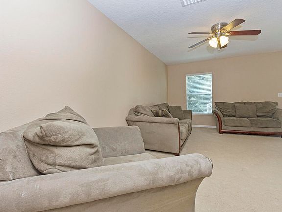 3rd image of 10511 Maidstone Cove Dr