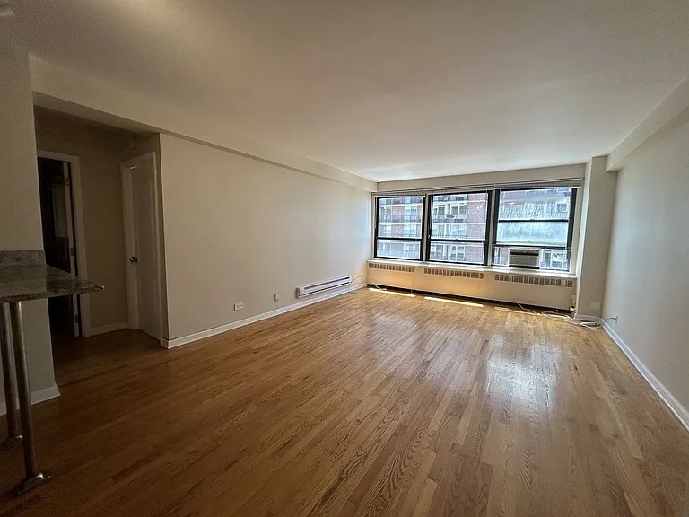4180 Marine Terrace Apartments — Photo 150