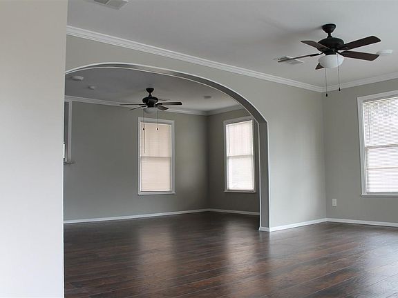 4th image of 1800 W Gregory St