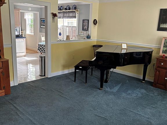 5th image of 190 Canterbury Drive