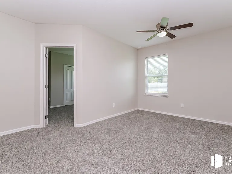 6249 Hancock Ave — Photo 11