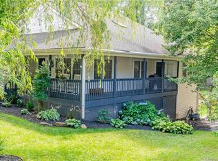 92 Glenwood Hill Ln, Mills River, NC 28759