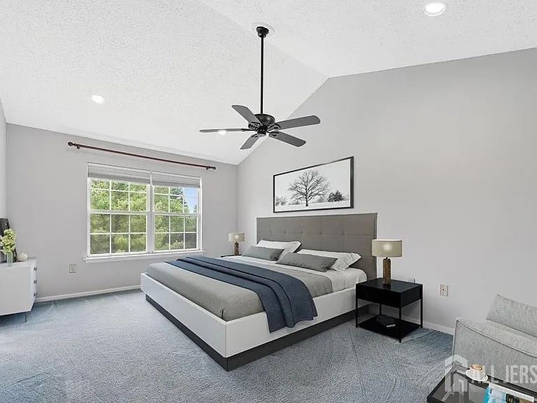 32 Cabot Way — Photo 13