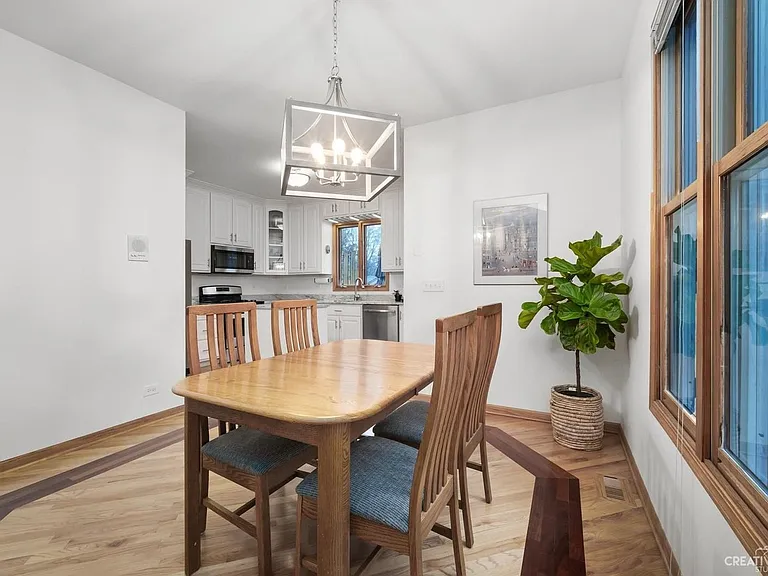 320 N Wright St — Photo 8