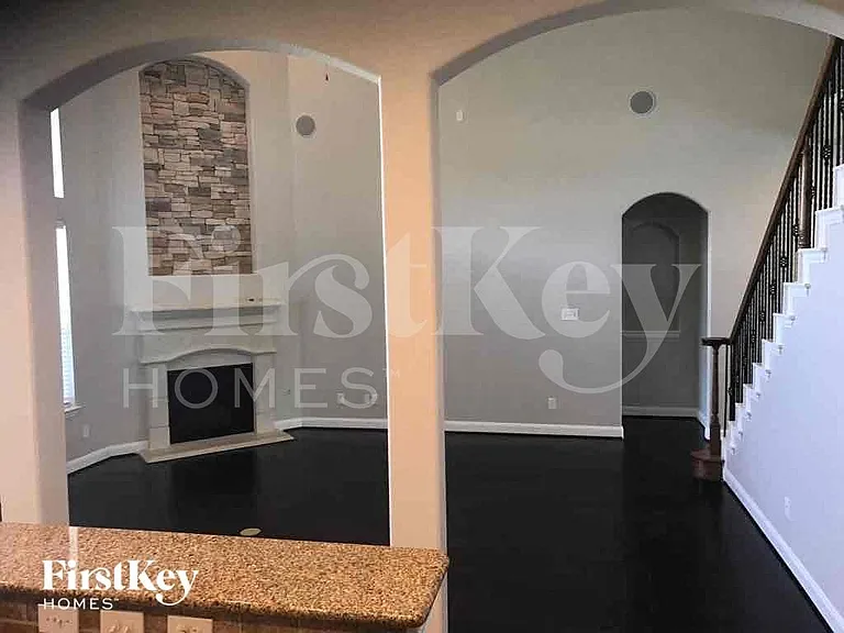 14623 Castle Cove Ln — Photo 5