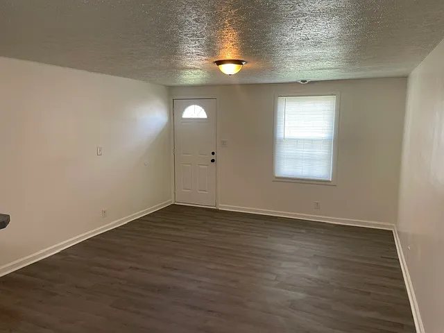 617 Colonette Dr — Photo 13