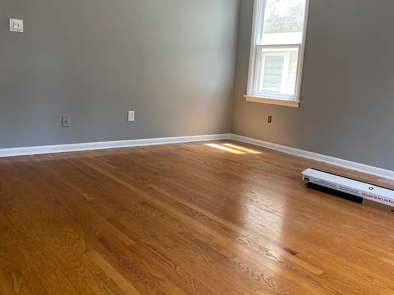 571 Morris St #1 — Photo 24