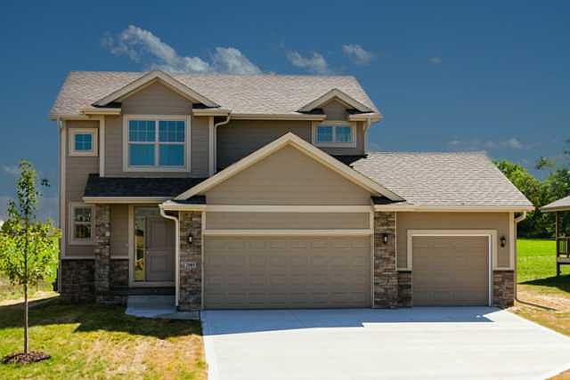 1st image of 2085 Oxford Dr