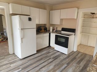 742 N 1st St, Ishpeming, MI 49849