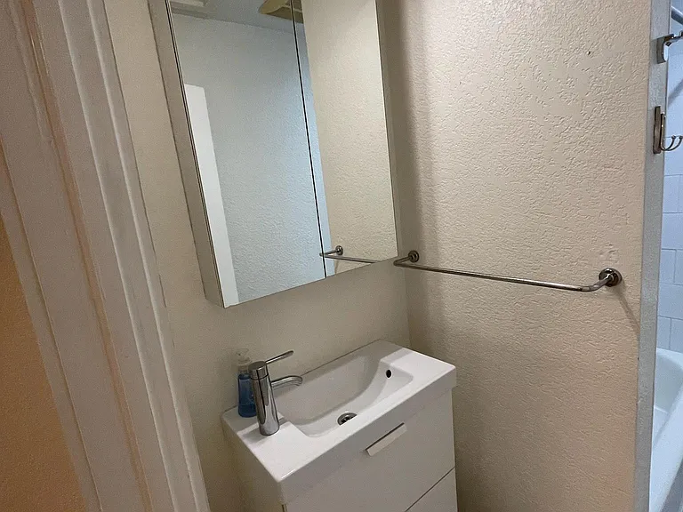 Bathroom vanity