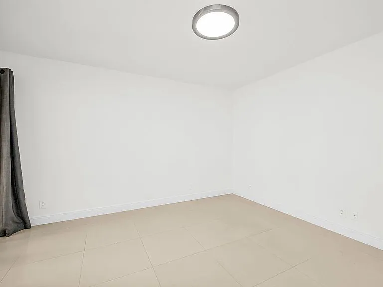 65 Centennial Ct — Photo 20