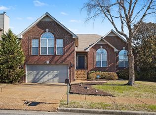 7274 Sugarloaf Dr, Nashville, TN 37211