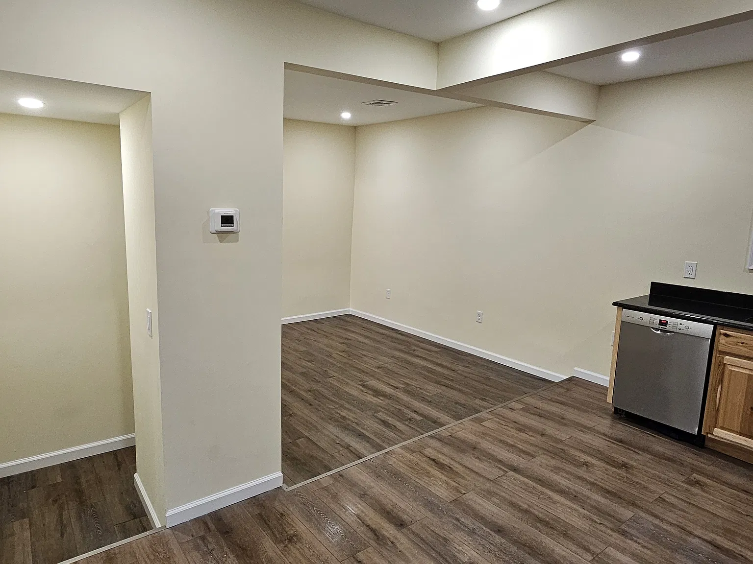 2 bed, 1.5 bath, 850 sqft, $1,500 — Photo 3