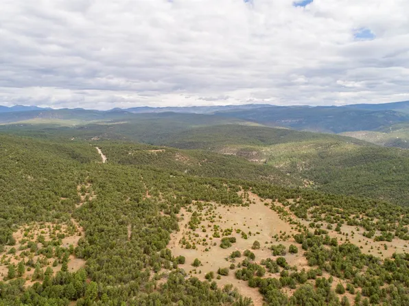 83 Barillas Rd, Pecos, NM 87552