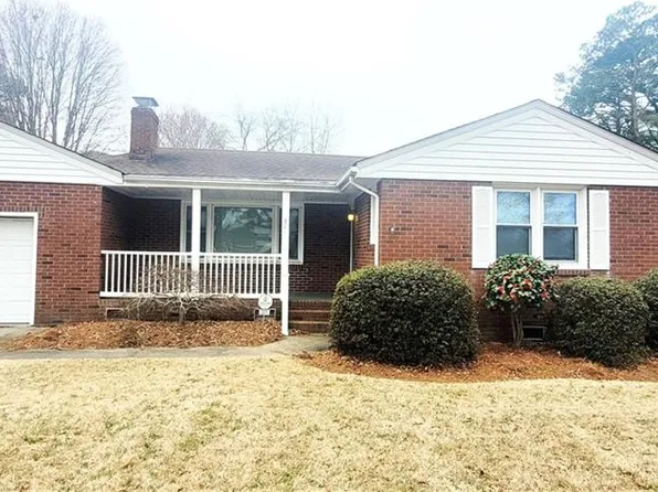 321 Saunders Dr, Portsmouth, VA 23701