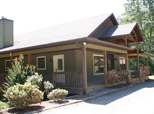 701 N Town Mountain Rd, Hayesville, NC 28904