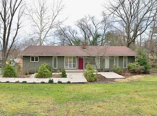 595 Trotwood Ridge Rd, Pittsburgh, PA 15241