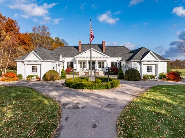 6650 N 39th St, Augusta, MI 49012