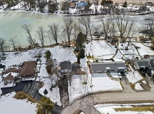 102 Greenfield Park, Belleville, ON K0K 1V0