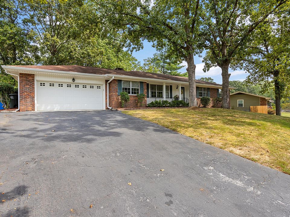 1st image of 1309 N Glen Dr