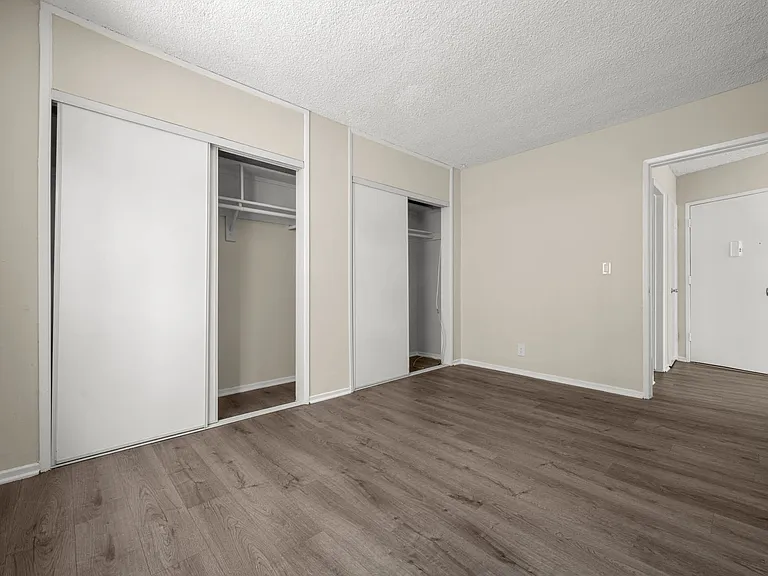 523 S Mariposa — Photo 7
