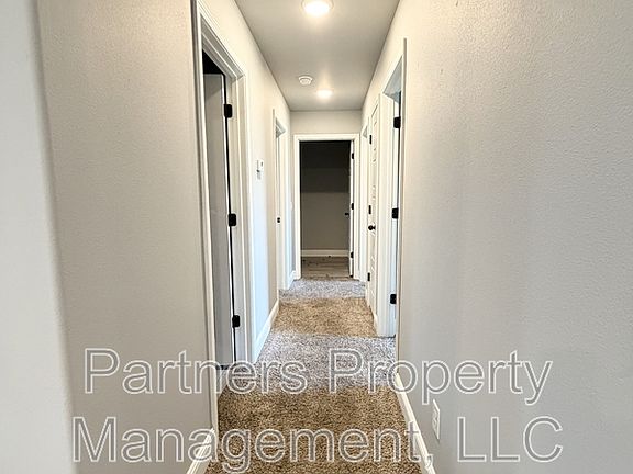 4th image of 5910 NW Hancock St