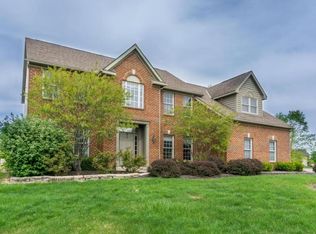 1954 Parklawn Dr, Lewis Center, OH