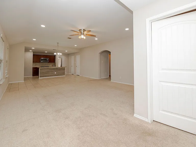 2544 Saldana Dr — Photo 5