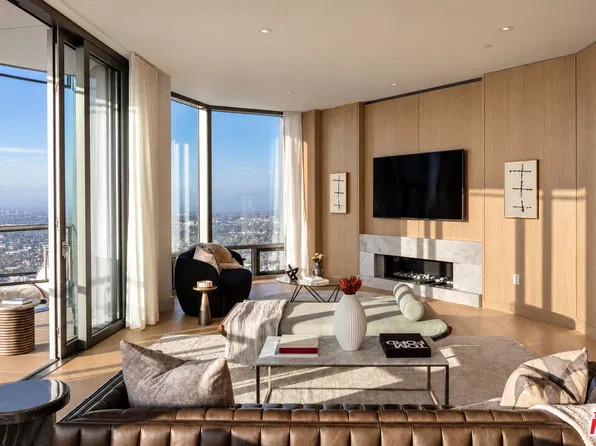 211 W Elm Ct #35B, Los Angeles, CA 90067