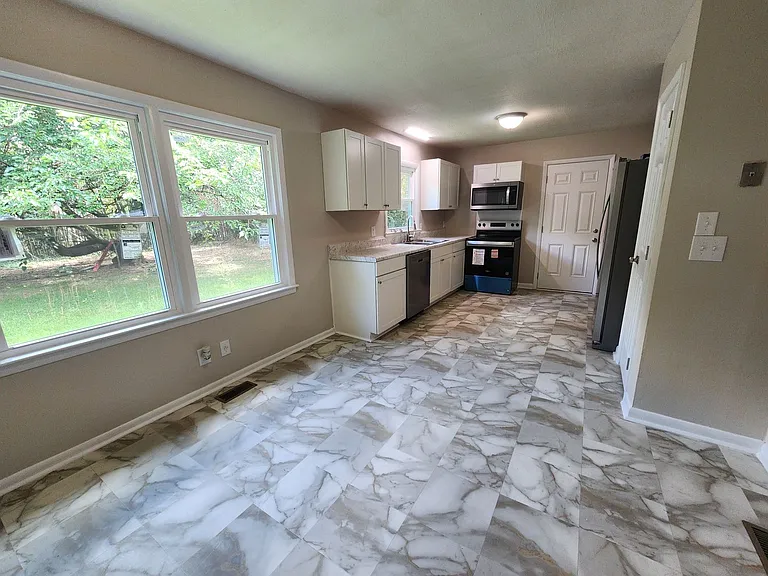 346 Tucson Dr — Photo 11