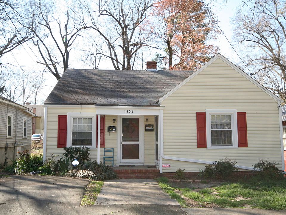 1st image of 1309 Clarendon St #A