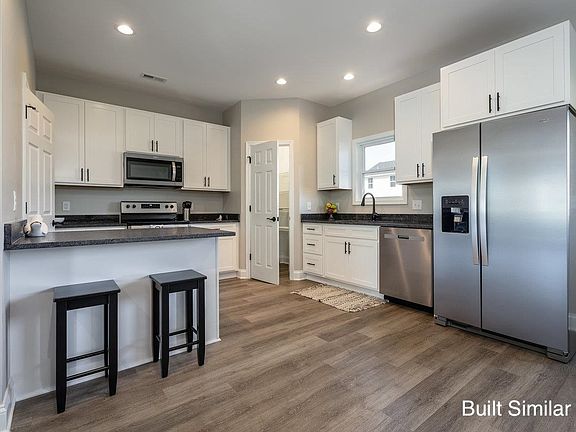 3rd image of 745 Zephyr Dr