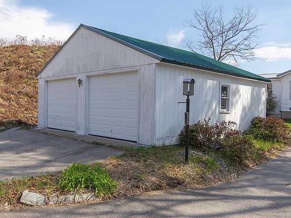 3rd image of 63 Colton Ridge Road