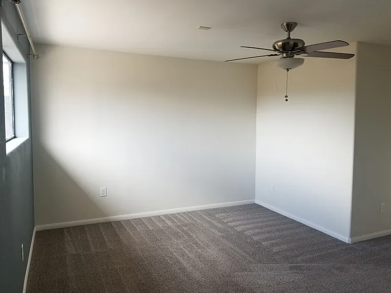 1276 Aurora Dr — Photo 6