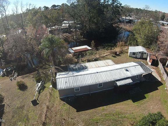 4th image of 133 SPORTSMAN Road