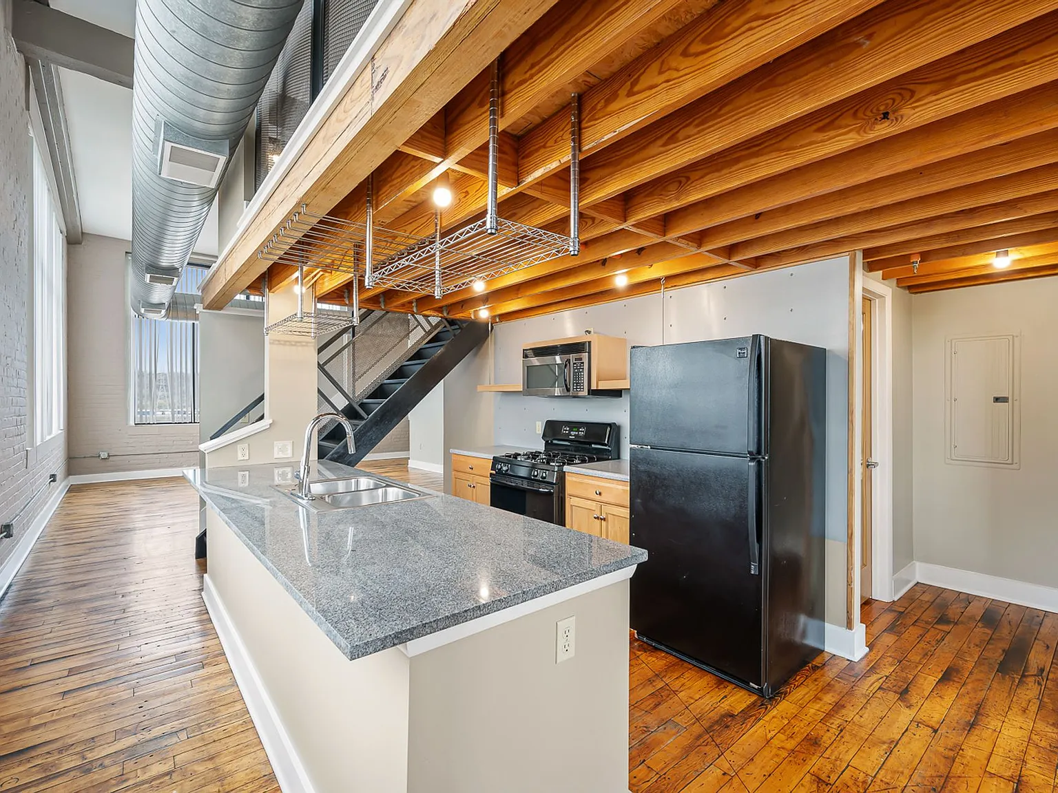 Machine Flats — Photo 3