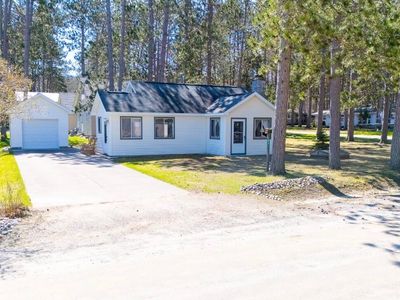 207 Lakeview Dr, Roscommon, MI, 48653