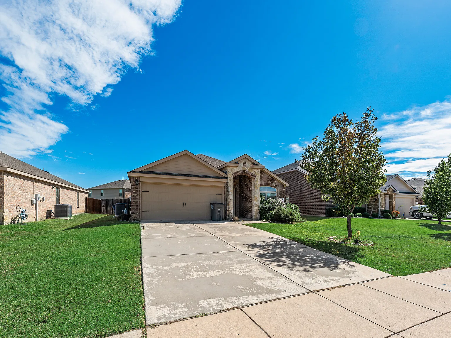 4 bed, 1712 sqft, $1,900 — Photo 1