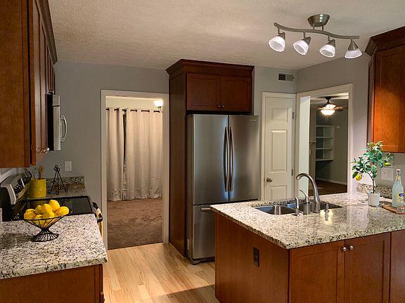 SS refrigerator included!